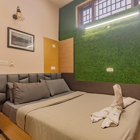 Ganga'S Sri Balaji Cottage Уті Екстер'єр фото